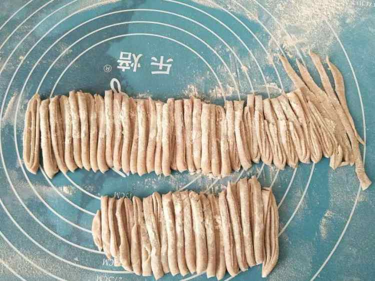 褐麦阳春面步骤7