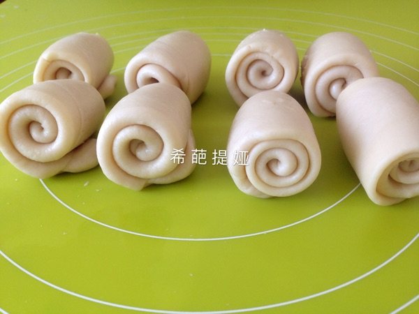茶香杏仁苏式月饼步骤10
