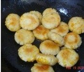 炒糖油粑粑步骤7