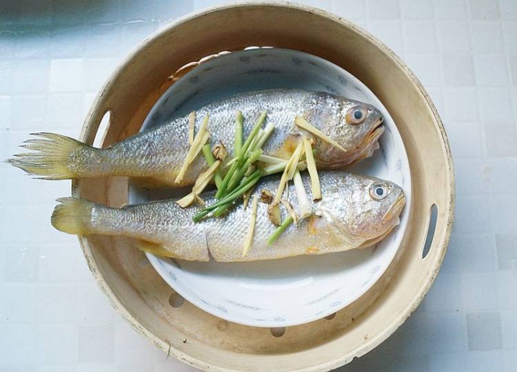 清蒸小黄鱼步骤3