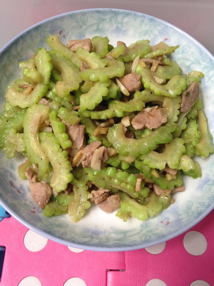 苦瓜小炒肉步骤8