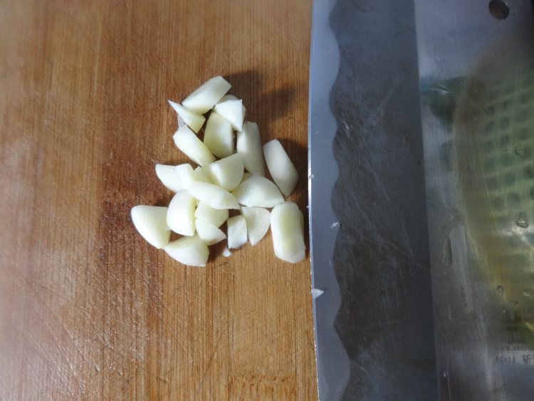 皮蛋上汤红苋菜步骤3