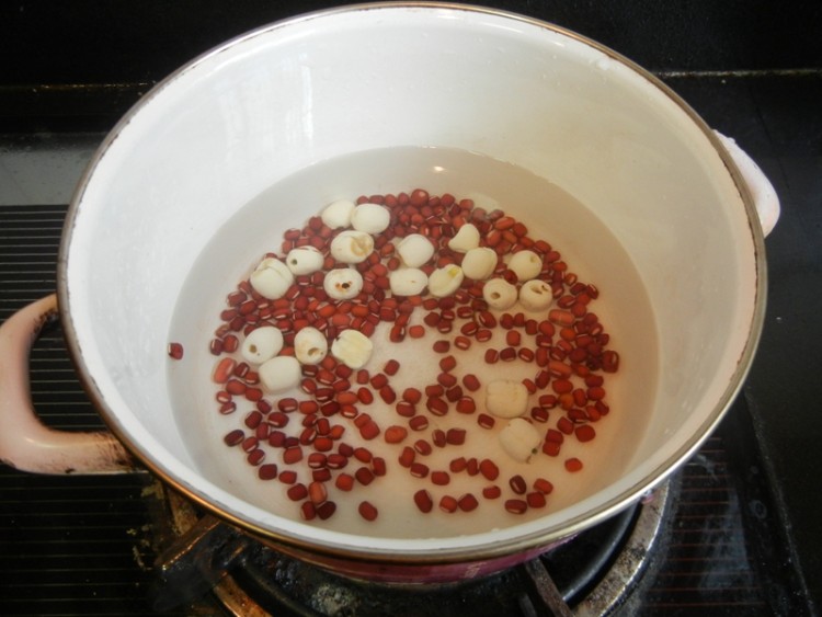 红枣莲子赤豆粥步骤4