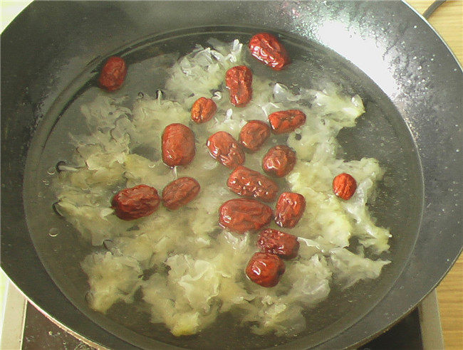 黄瓜银耳汤步骤7