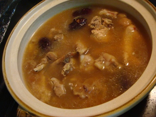 西洋参炖鸡步骤7
