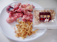 玉竹花旗参煲鸡汤步骤1