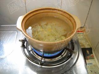 芡实莲子银耳羹步骤5