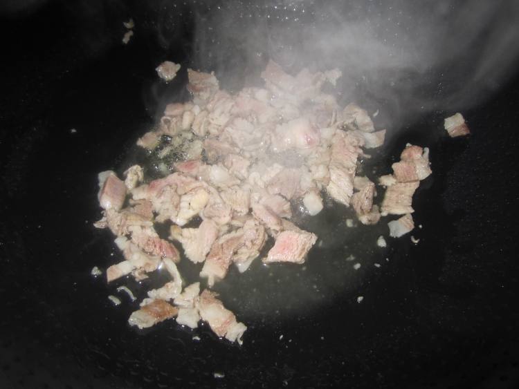 肉片炒双耳步骤3
