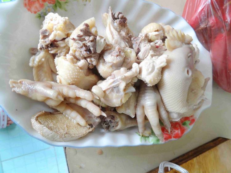 山药鸡汤煲步骤3