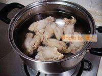 花旗参鲍鱼煲鸡汤步骤4