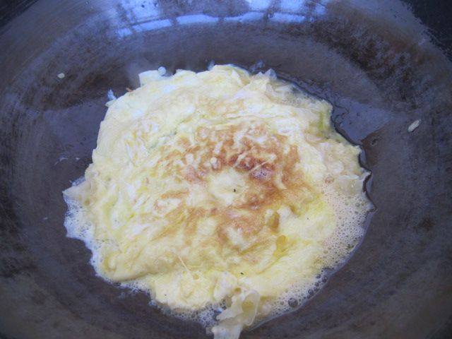 银耳摊鸡蛋步骤5