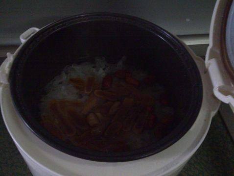 红枣银耳杮饼甜汤步骤8