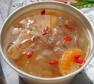 润燥之蜜橘枸杞银耳羹步骤8