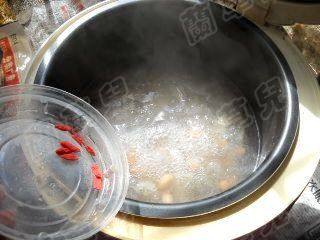 润燥之蜜橘枸杞银耳羹步骤6
