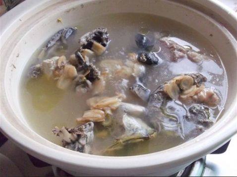 花旗参竹丝鸡汤步骤6