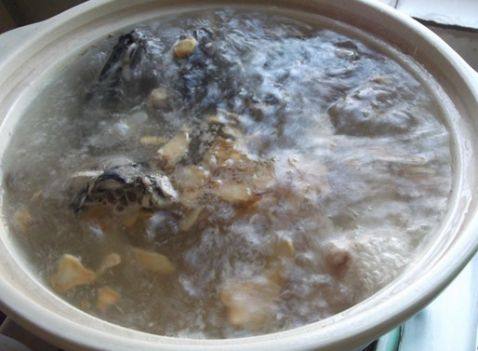 花旗参竹丝鸡汤步骤4