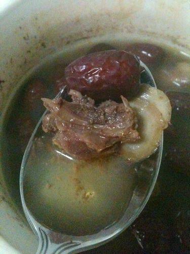 西洋参乳鸽汤步骤6