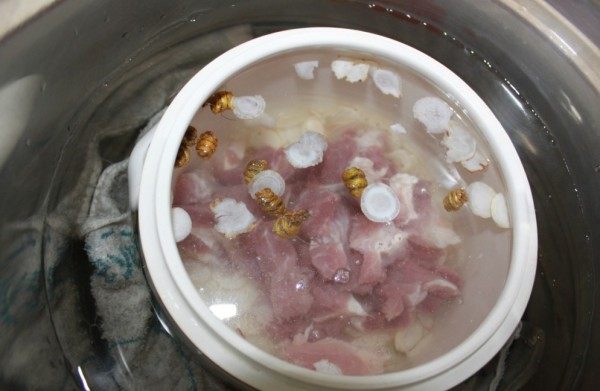 西洋参石斛瘦肉汤 步骤3