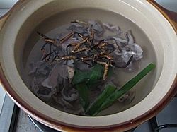 虫草枸杞猪心汤步骤6