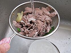 虫草枸杞猪心汤步骤5