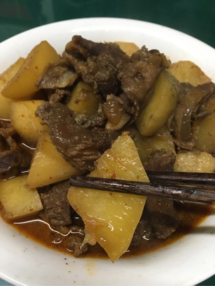 萝卜焖牛腩步骤7