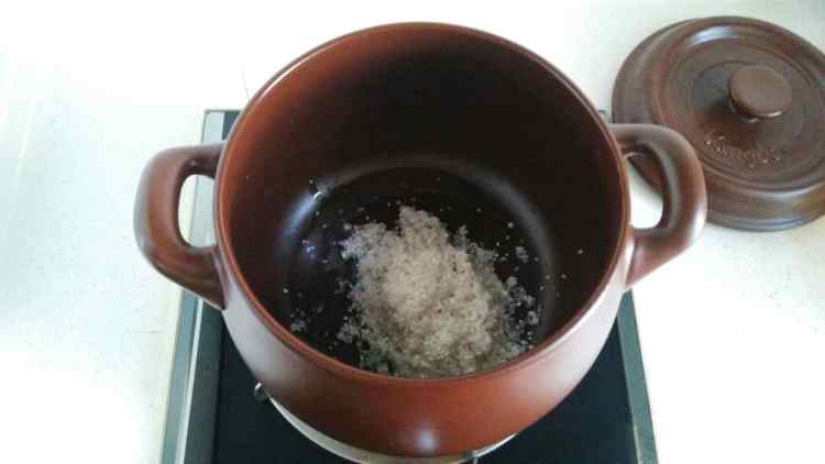 胡萝卜皮蛋瘦肉粥步骤2