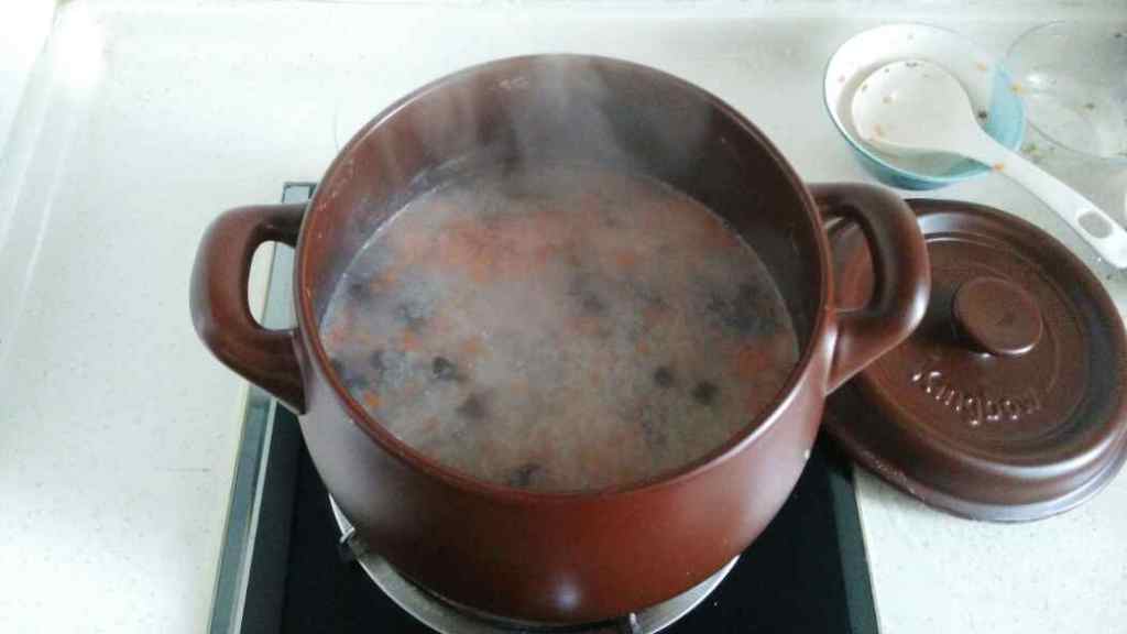 胡萝卜皮蛋瘦肉粥步骤9