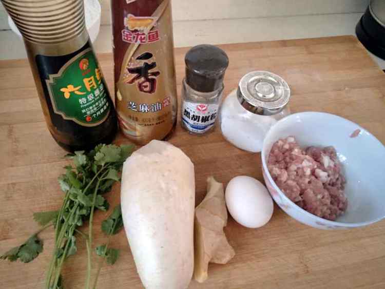 白玉肉丸汤步骤1