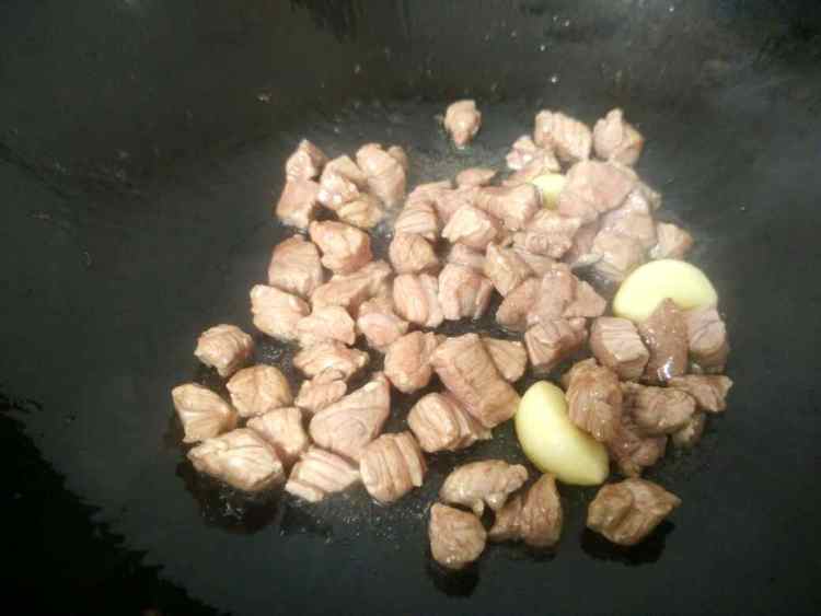 土豆牛肉焖饭步骤2