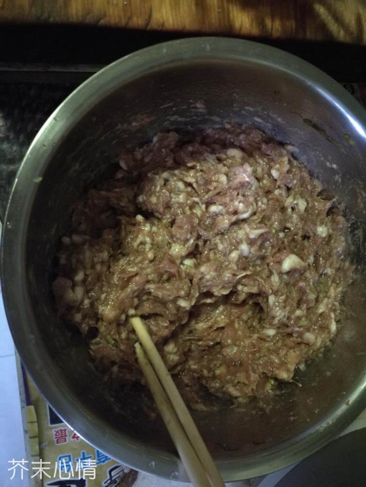 白菜香菇肉丸煲步骤2