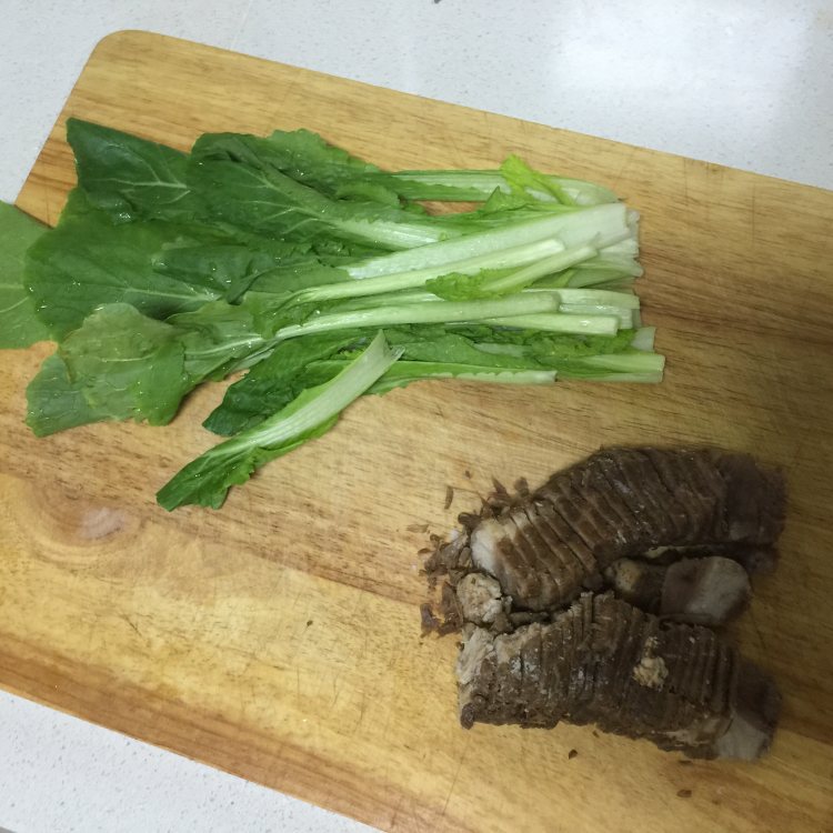 牛肉粉条麻辣砂锅步骤3