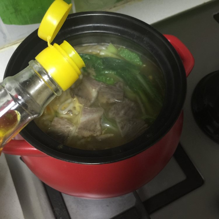 牛肉粉条麻辣砂锅步骤12