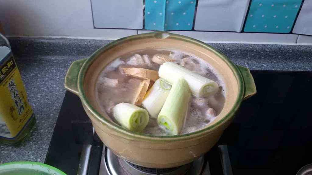 清汤羊肉萝卜煲步骤5