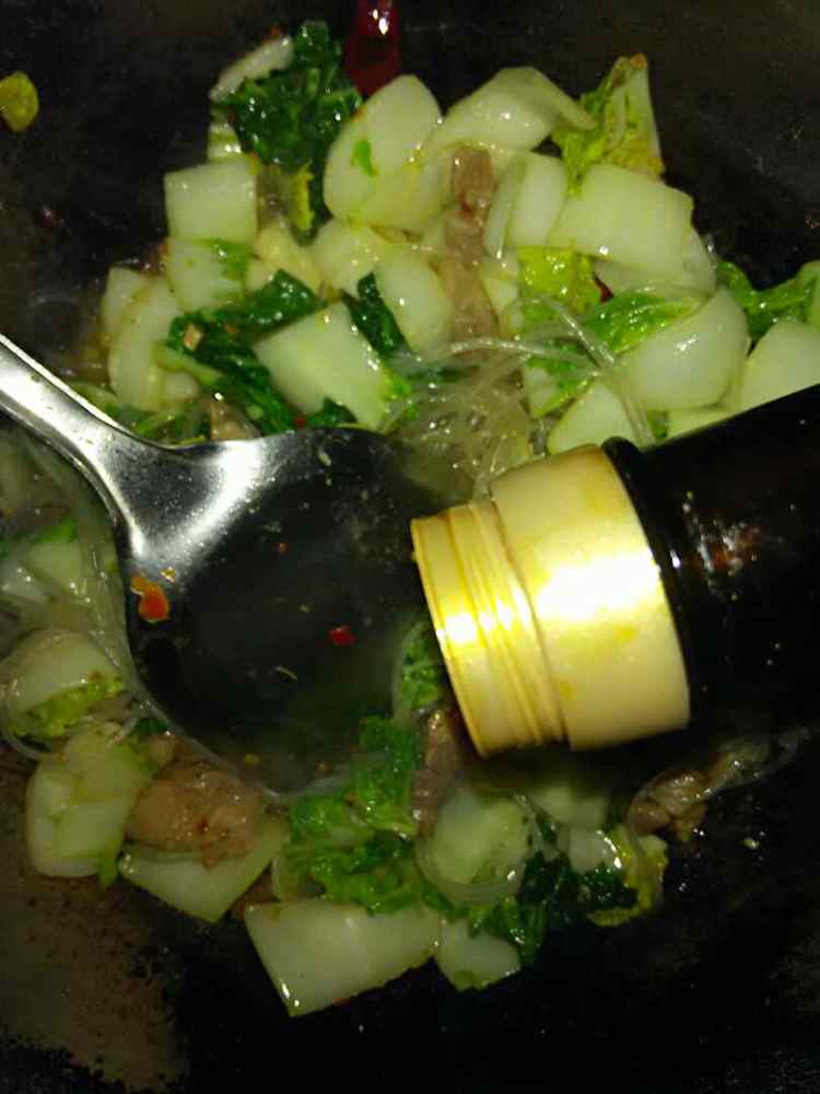 砂锅白菜炖粉丝步骤9