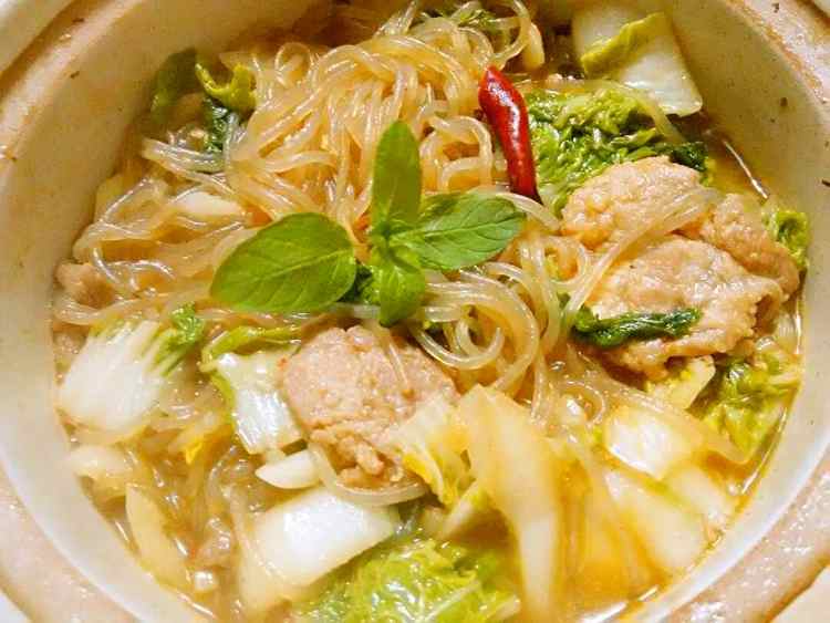 砂锅白菜炖粉丝步骤12