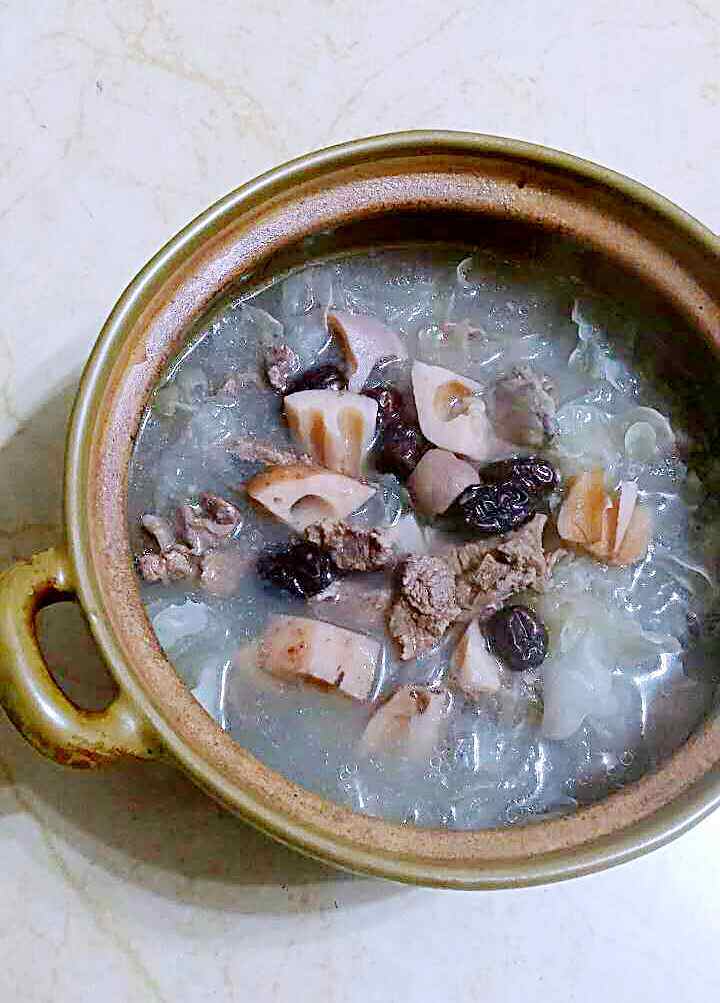 雪耳莲藕清补羊肉汤步骤5