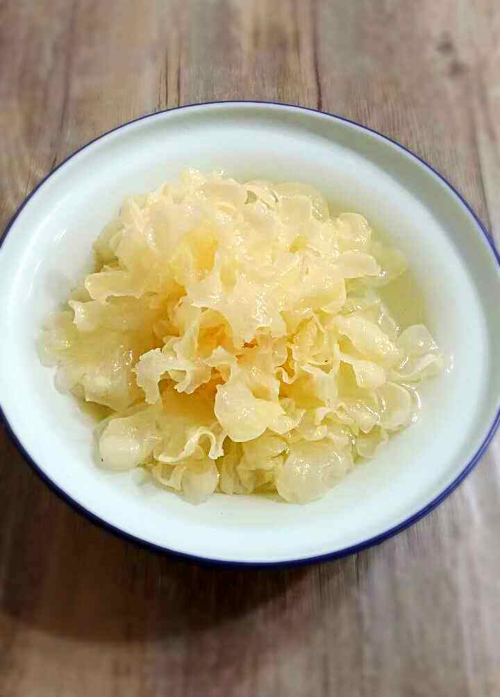 雪耳莲藕清补羊肉汤步骤4
