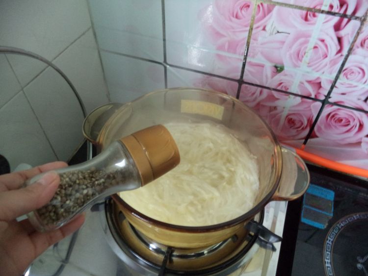 鸡汤萝卜丝步骤8