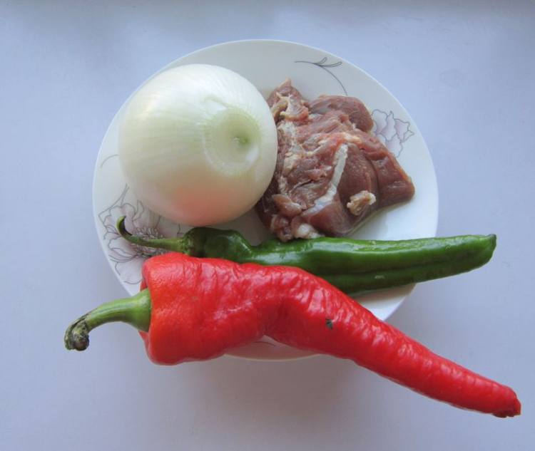 小炒羊肉步骤1