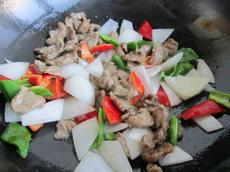 小炒羊肉步骤9