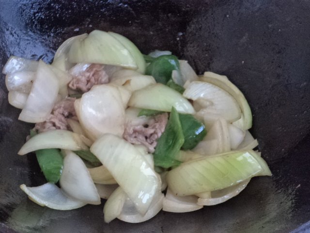 洋葱爆羊肉步骤9