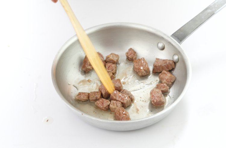 蚝油青椒牛肉步骤2