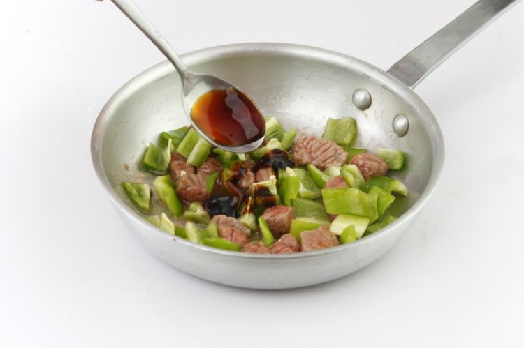 蚝油青椒牛肉步骤4