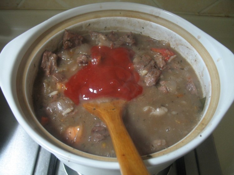 红酒炖牛肉步骤13