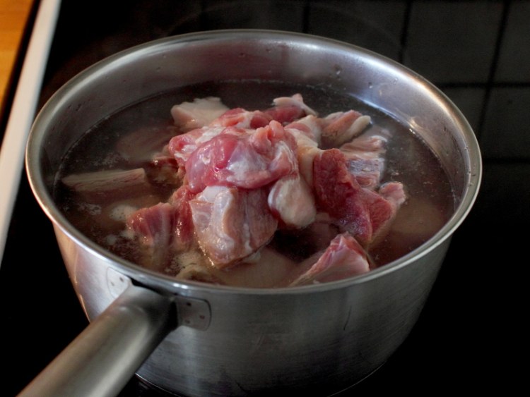 羊肉炖白萝卜步骤3