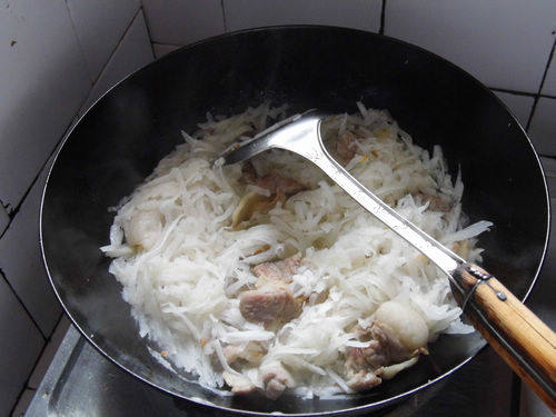 砂锅瘦肉萝卜丝汤步骤8