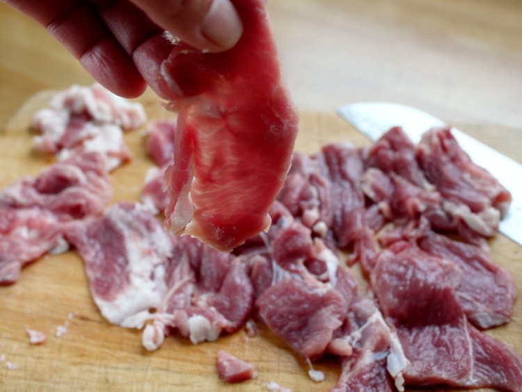 干煸羊肉步骤2