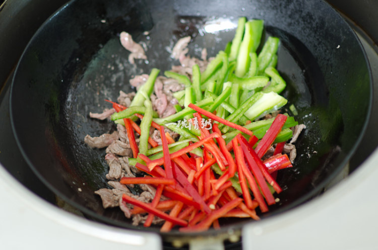 彩椒牛肉步骤6