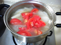 葱白番茄洋葱汤步骤6