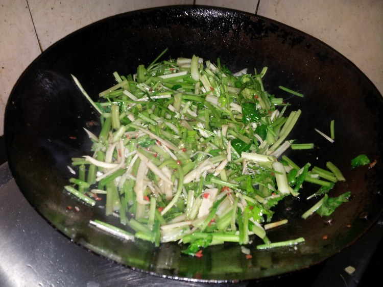 芹菜冬笋炒牛肉步骤7